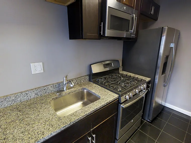 318 Westcott St #1 — Photo 3