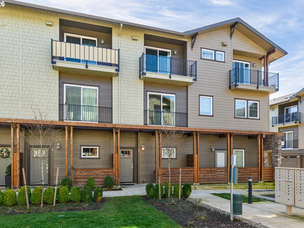 12023 SE High Creek Rd Unit E, Happy Valley, OR 97086