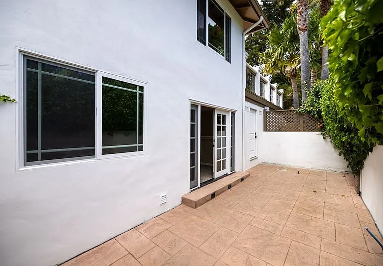 8 Shepherds Pl — Photo 52