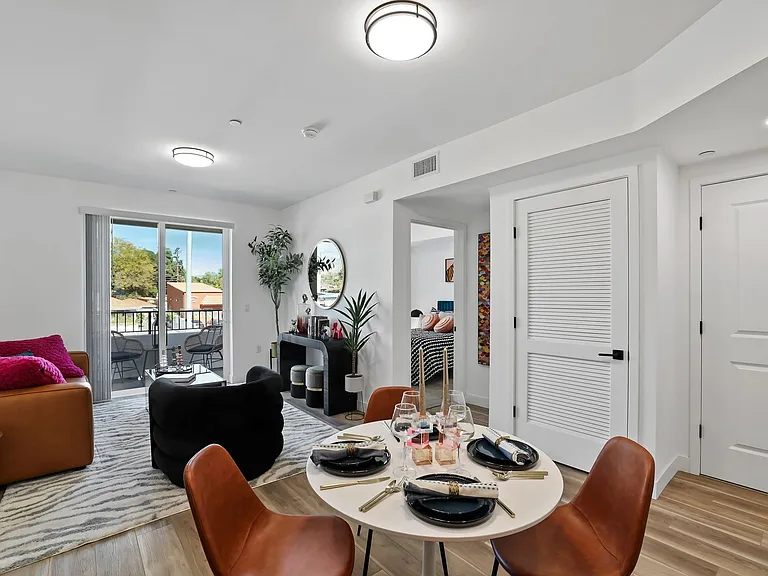 MODERNO La Granada Luxury Living — Photo 22