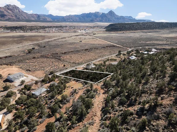 1537 N Apple Valley Way, Apple Valley, UT 84737