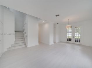 720 Falling Water Rd, Weston, FL 33326