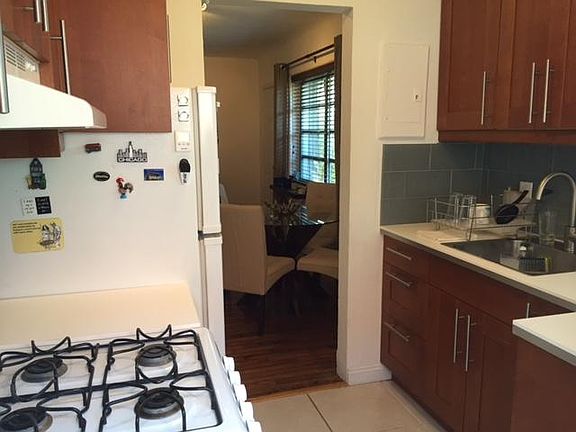 5th image of 2115 Bay Dr APT 3