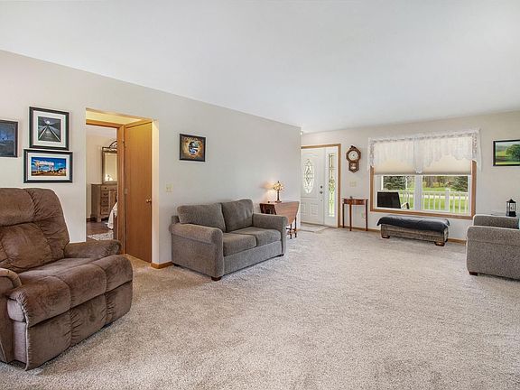 3rd image of 11135 Shadow Woods Ln