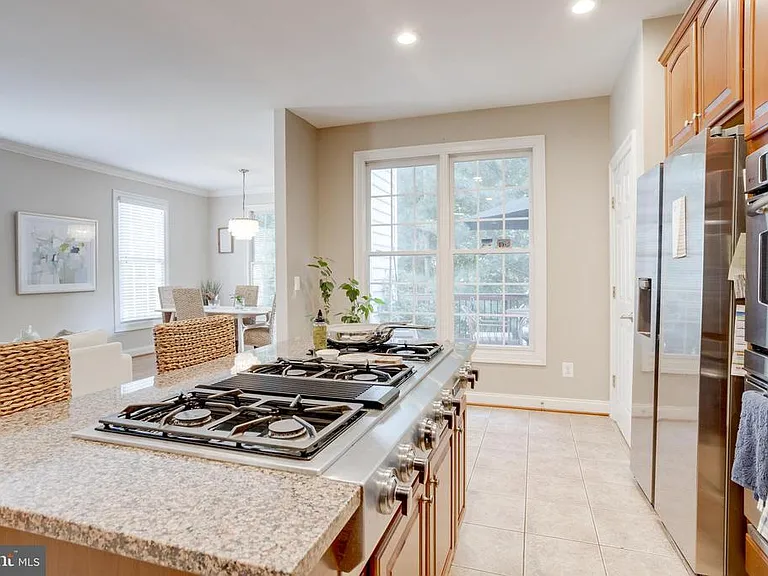 8320 Dockray Ct — Photo 4