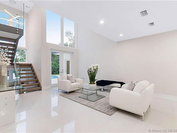 3rd image of 5901 Maynada St