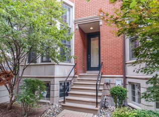 24 N Ada St #I, Chicago, IL 60607