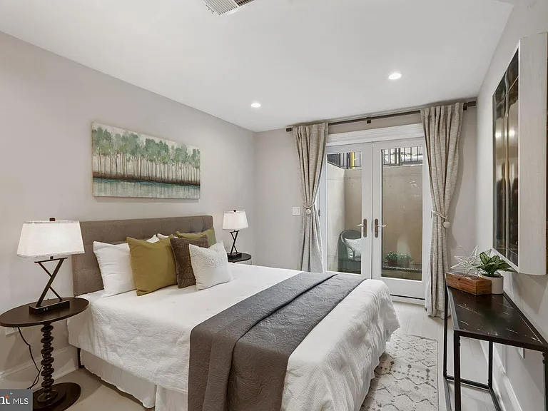 1310 Vermont Ave NW #2 — Photo 8