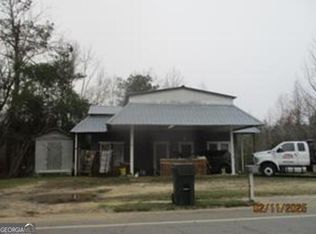 706 N Railroad Ave, Mount Vernon, GA 30445