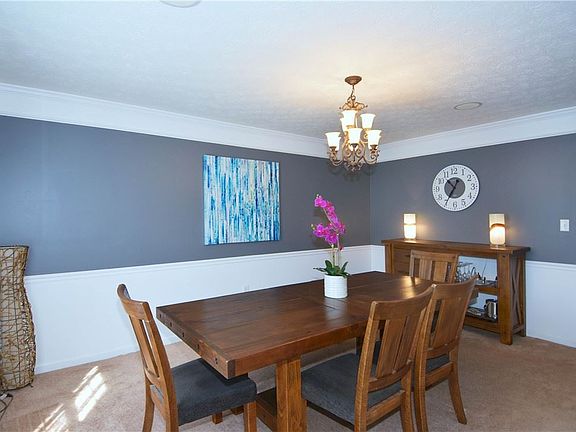 4th image of 504 Silver Hollow Dr