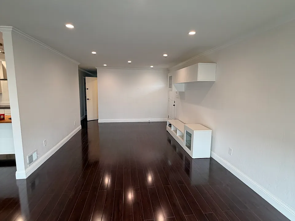 377 El Dorado Dr