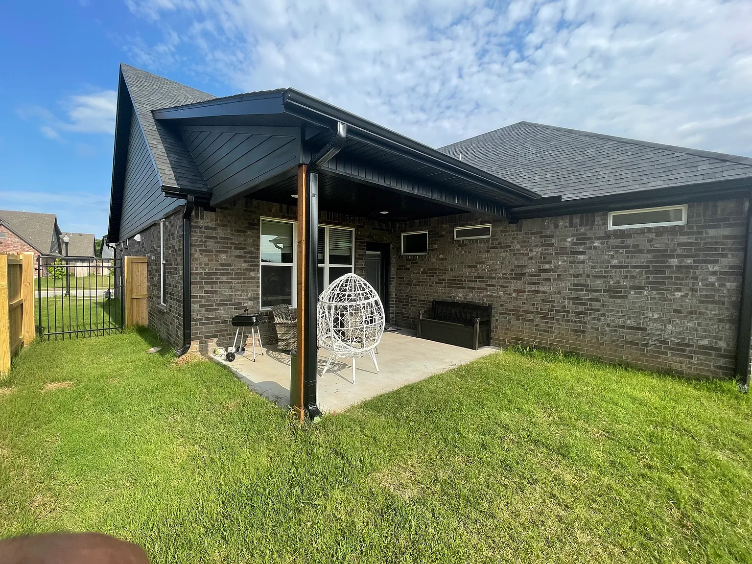 4507 SW Elderwood St — Photo 3