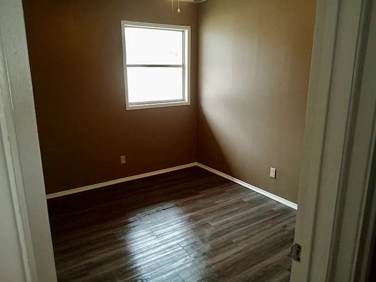 501 Wynhurst Ct — Photo 6