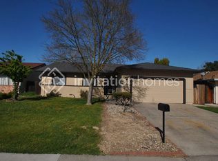 5865 La Castana Way, Sacramento, CA 95823