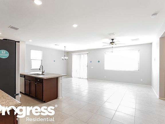 4th image of 16636 W Jenan Dr