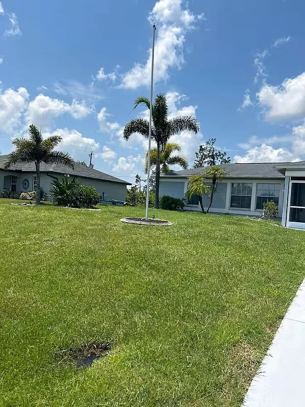 3 bed, 2.0 bath, 1192 sqft, $2,195 — Photo 4
