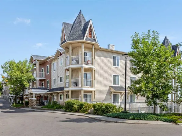 70 E Panamount Dr NW #9216, Calgary, AB T3K 6G8
