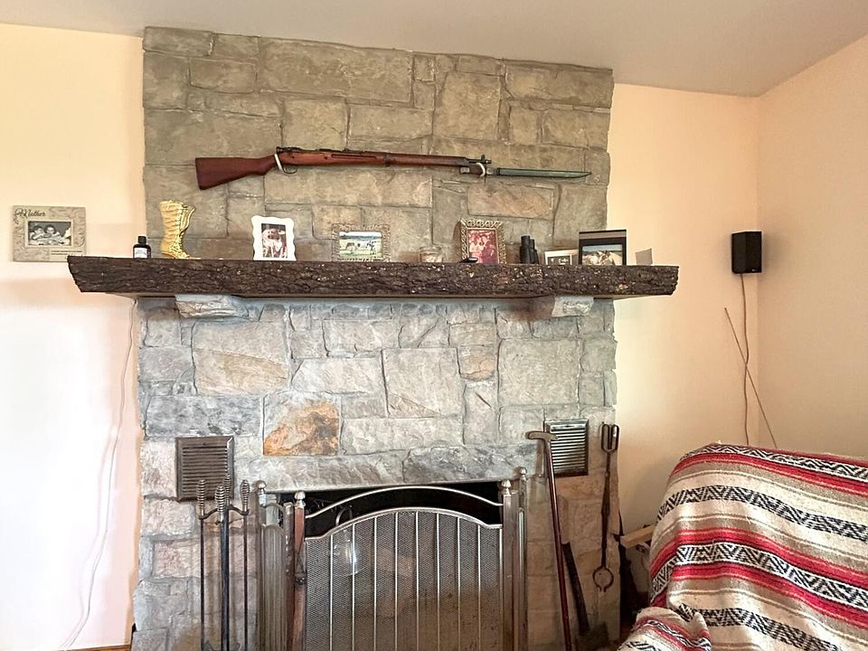 13th image of 1038 Newton Ln