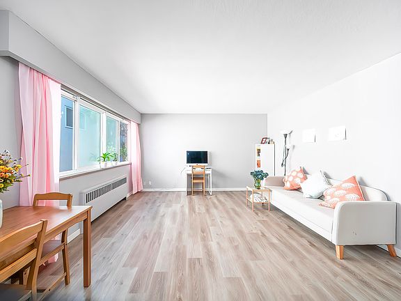 2nd image of 8622 Selkirk St #108