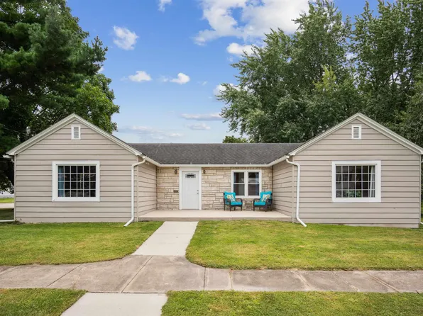 709 4th St SW, Independence, IA 50644