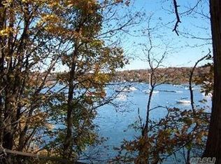 48 Harned Dr, Centerport, NY 11721