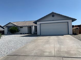 15561 Via Hermosa St, Hesperia, CA 92345