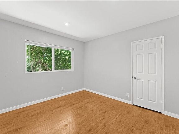 4th image of 1711 Delaware Ave #8