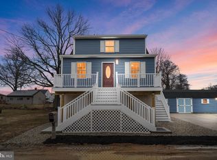 2 River Pl, Pennsville, NJ 08070