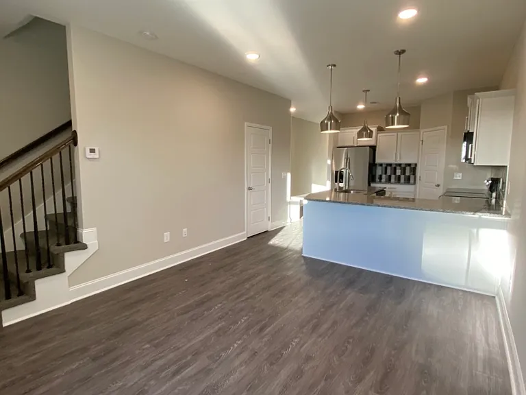 1040 Glenkirk Dr #D — Photo 5