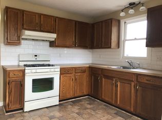 864 S Main St, Beacon Falls, CT 06403