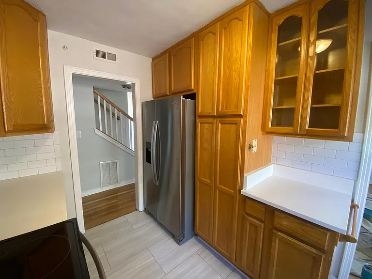 3722 Saint Johns Ave — Photo 11