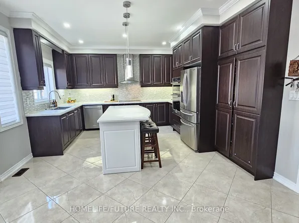 77 Martin Byrne Dr, Brampton, ON L6P 4C7