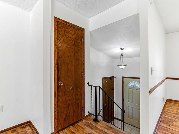 4th image of 2633 Skyview Ct