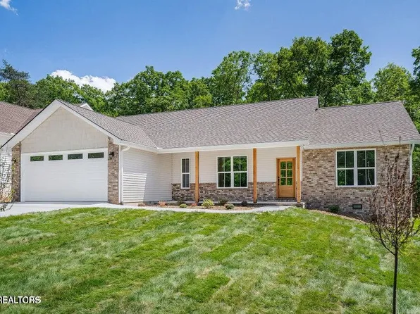 384 Saint George Dr, Crossville, TN 38558