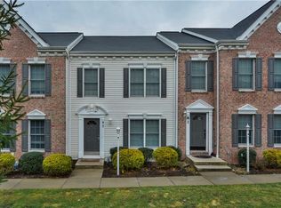 83 Castleview Dr, Mc Kees Rocks, PA 15136