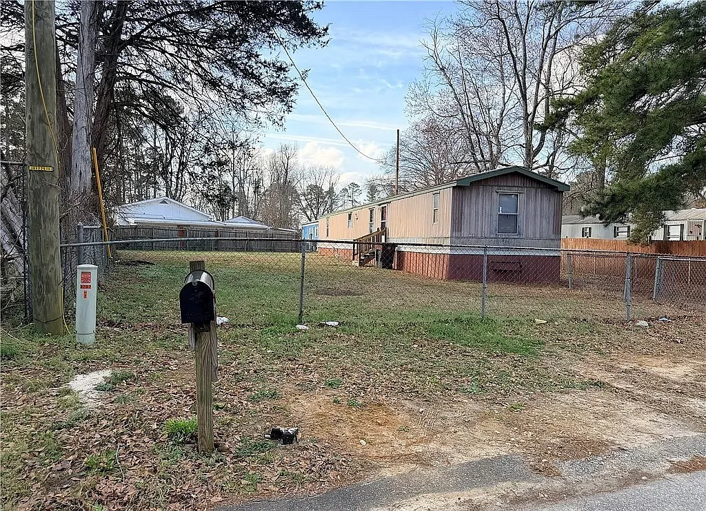 Vagabond Dr, Fayetteville — Photo 4
