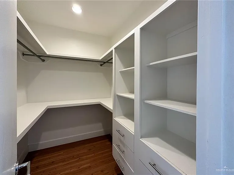 2312 S 43rd St — Photo 23