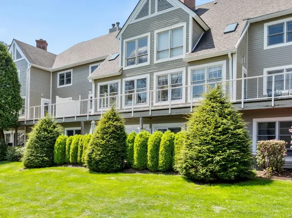 80 Taconic Ave APT 12, Great Barrington, MA 01230