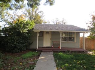 1725 SW J St, Grants Pass, OR 97526