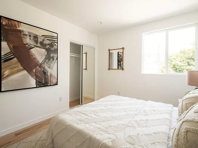 2683 Roseview Ave #2 — Photo 11