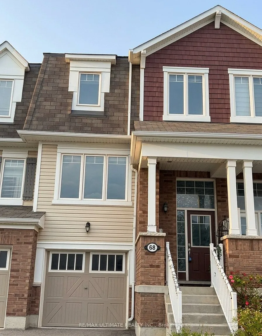 4 bed, $2,900 — Photo 1