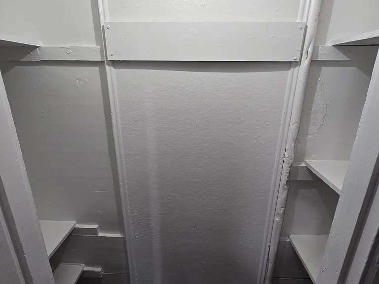 115 6th Ave #1B — Photo 6