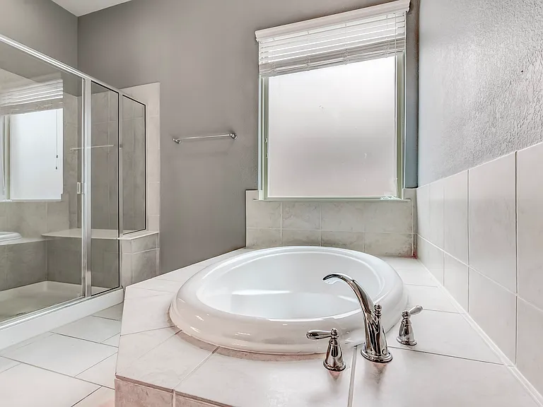 10115 Ida Grove Ln — Photo 19
