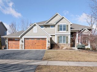 1610 Field Dr, Victoria, MN 55386