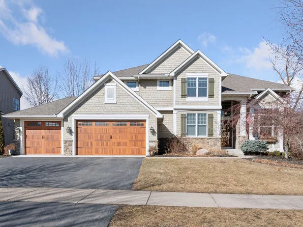 1610 Field Dr, Victoria, MN 55386