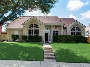 2010 Deepwood St, Mesquite, TX 75181