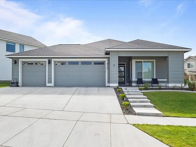 3 bed, 2.0 bath, 1667 sqft, $3,000 — Photo 2