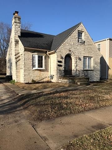 1st image of 9835 W Lisbon Ave
