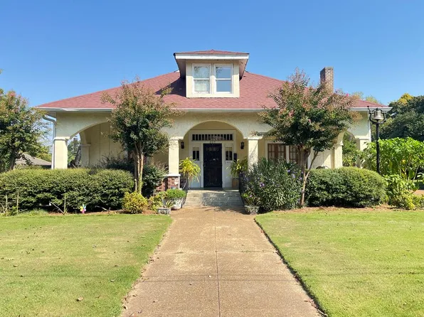 207 Castleman St, Belzoni, MS 39038