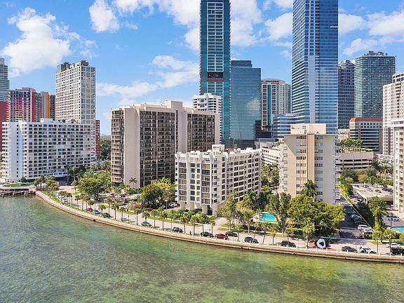 2nd image of 1440 Brickell Bay Dr APT 905